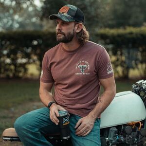 Grunt Style 2023 August Club M8 Gadsen Brick Red Tee‎ Size Medium NWT